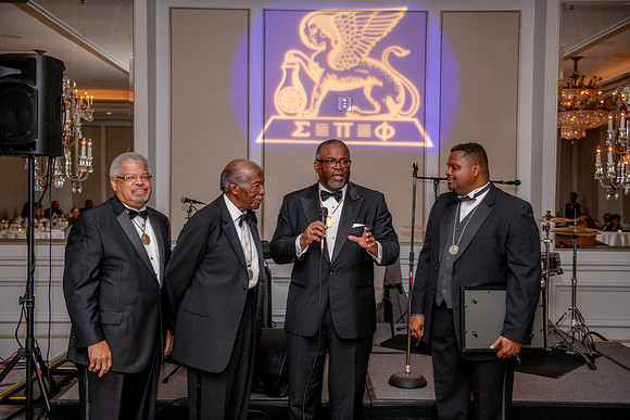 Christmas Party-12.08-I-1801